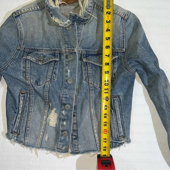 GRLFRND Cara Blue Denim Jacket Size XS Distressed USA Designer Raw Hem - Picture 10 of 10